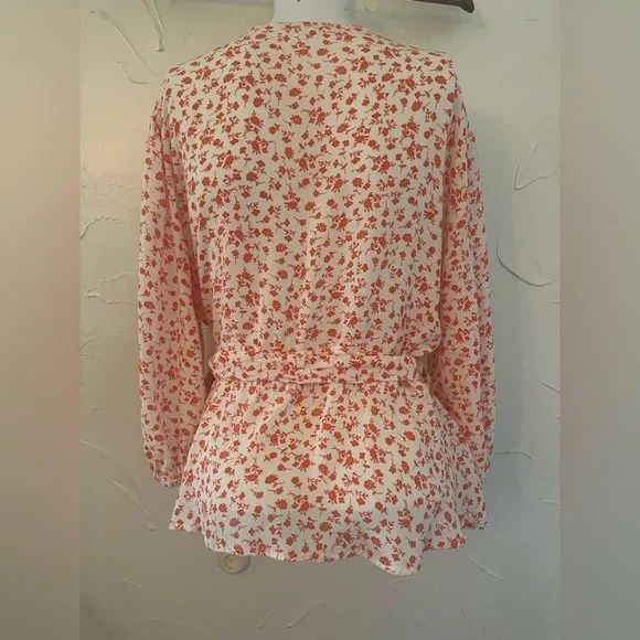 Sophie Rue Pink Floral Tie Front Wrap Blouse SZ M - Picture 3 of 9